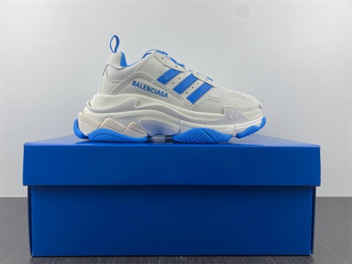 Ba*len*cia*ga triple s sneaker 8000020