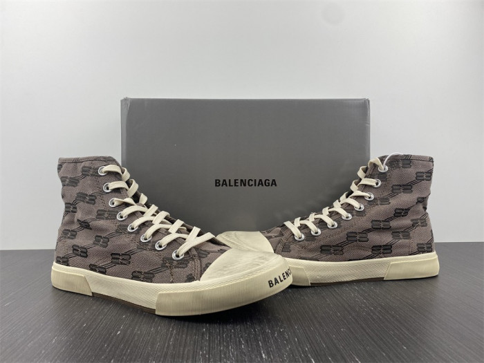 Ba*len*cia*ga sneaker