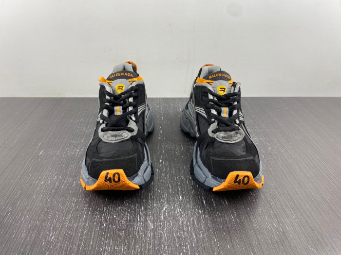 Ba*len*cia*ga runner sneaker