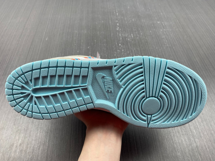 nike sb dunk low “barber shop” dh7614-500