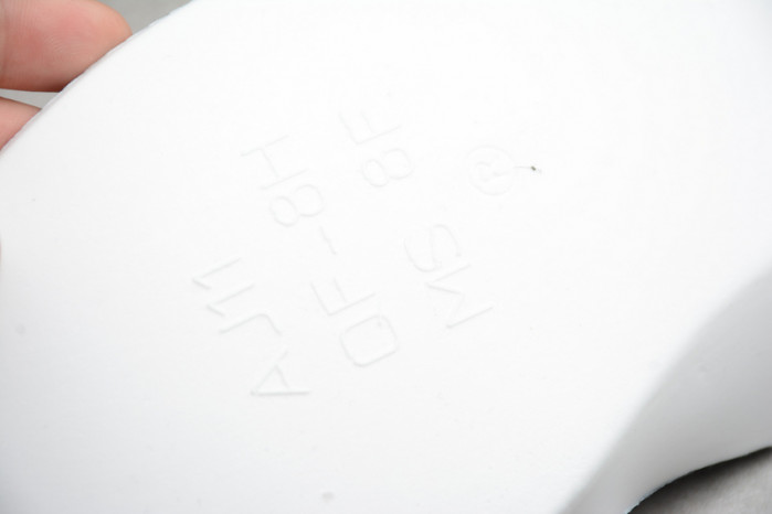 air jordan 11 low white bred av2187-160