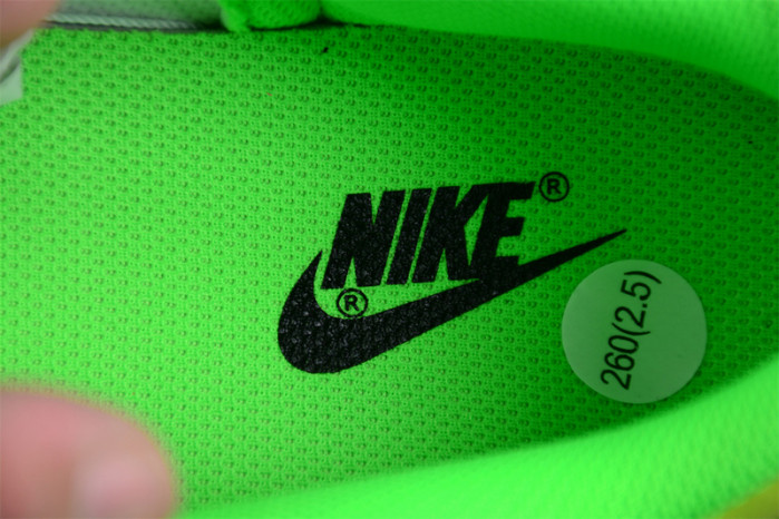 nike dunk low “glow in the dark” fj4610-702