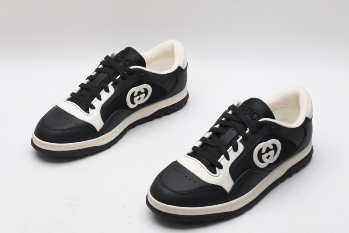 G*u*i* trainer sneaker96