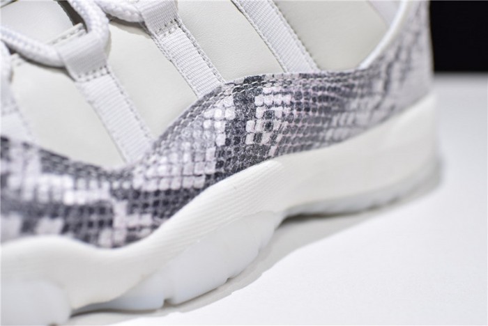 air jordan 11 low snakeskin light bone cd6846-002