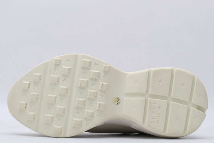 G*u*i* rhyton sneaker