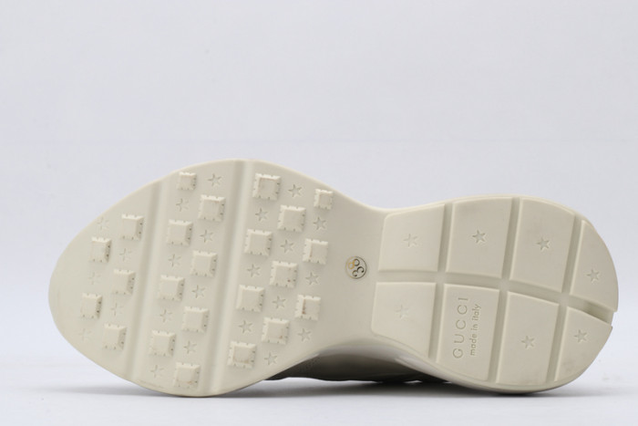 G*u*i* rhyton sneaker