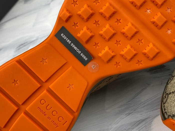 G*u*i* rhyton sneaker