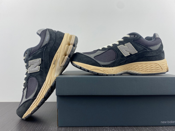 Bape x New Balance 2002R M2002RHO DFY9