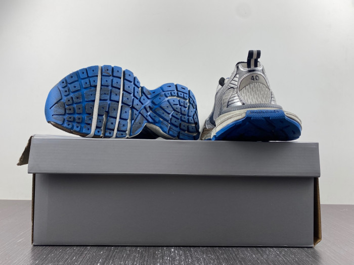 Balenciaga 3XL SNEAKER 8000080