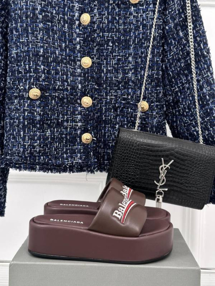 Balenciag* Sandal BS82