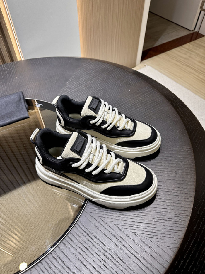 Givenchy Sneakers 660023
