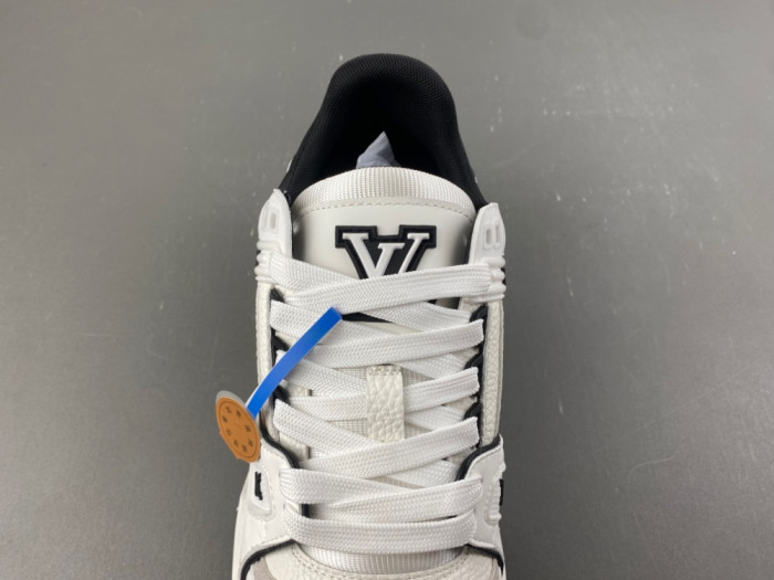 LV snekaers L0000784