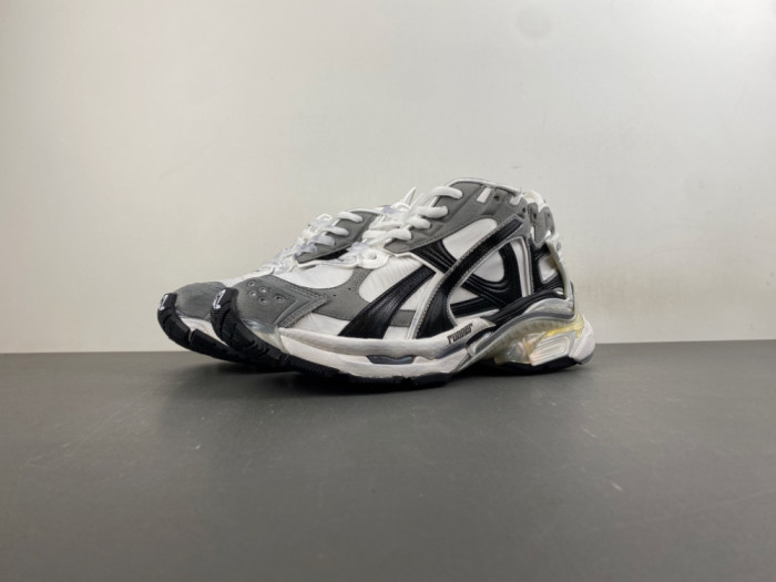 Ba1en*iaga Runner LED sneaker WRNLD 9012