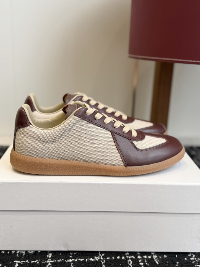 Ma1s0n Marg*e1a CALFSKIN S57WS0404