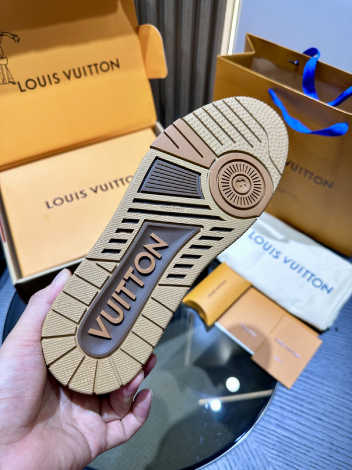 LV snekaers L0000357