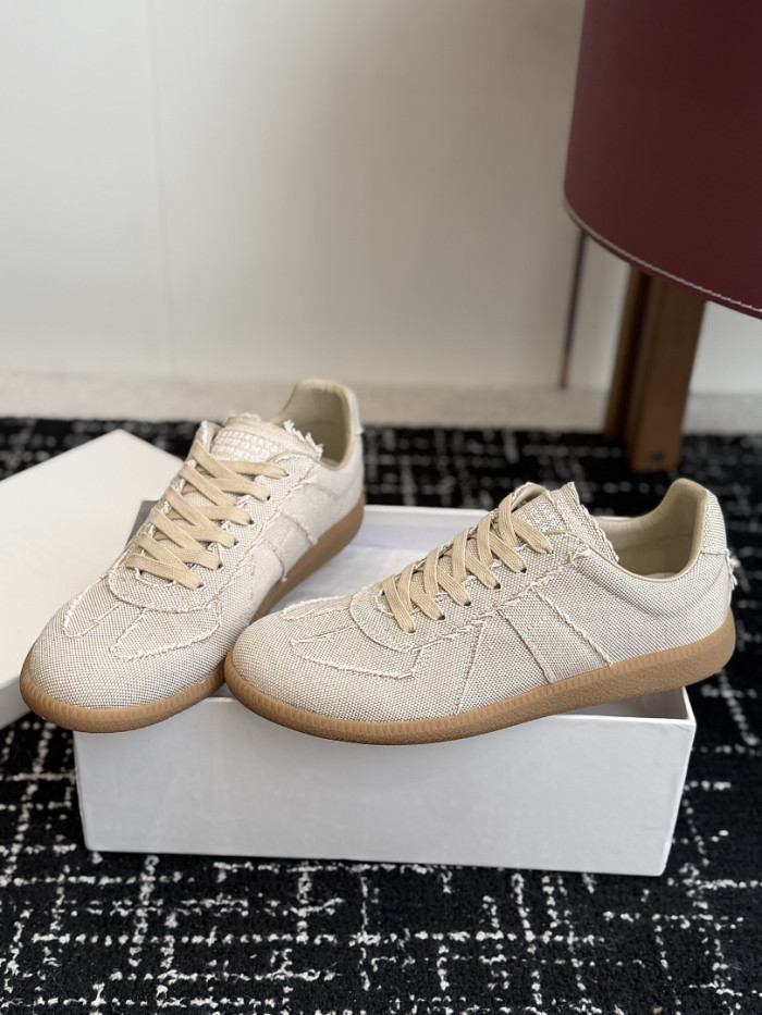 Ma1s0n Marg*e1a CALFSKIN S57WS0442