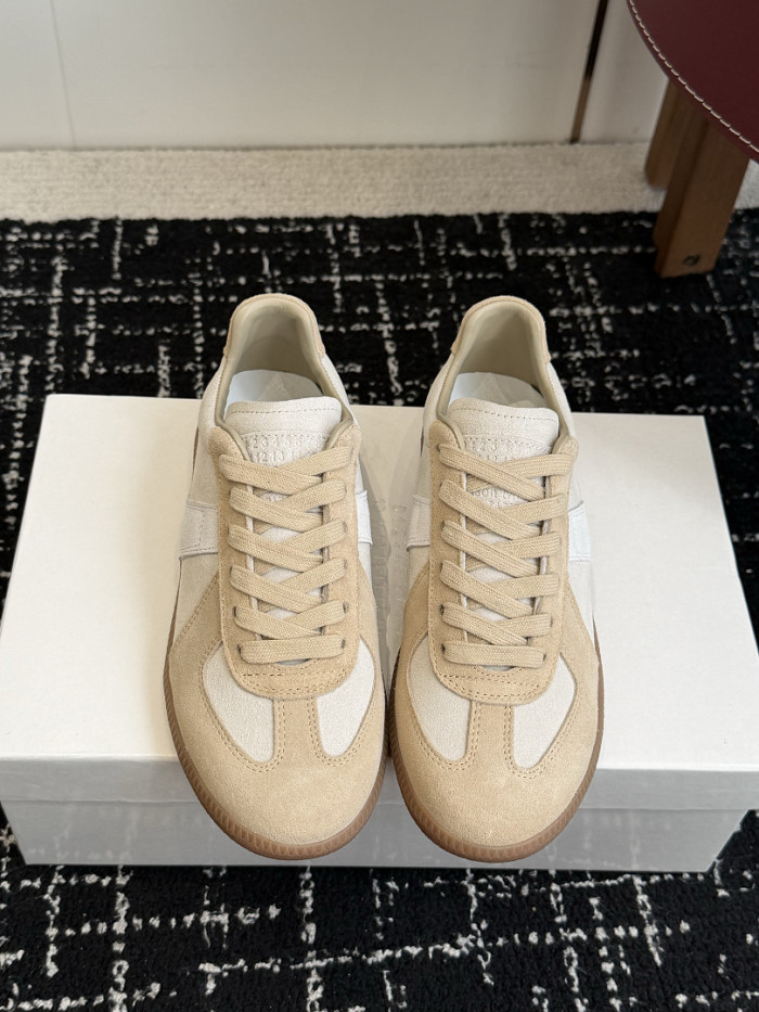 Ma1s0n Marg*e1a CALFSKIN S57WS0400