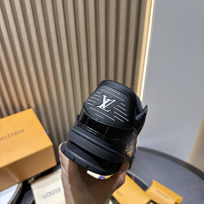 LV snekaers L0000680
