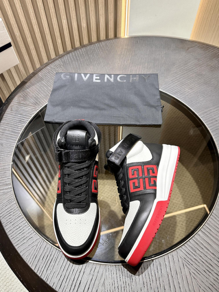 Givenchy Sneakers 660027