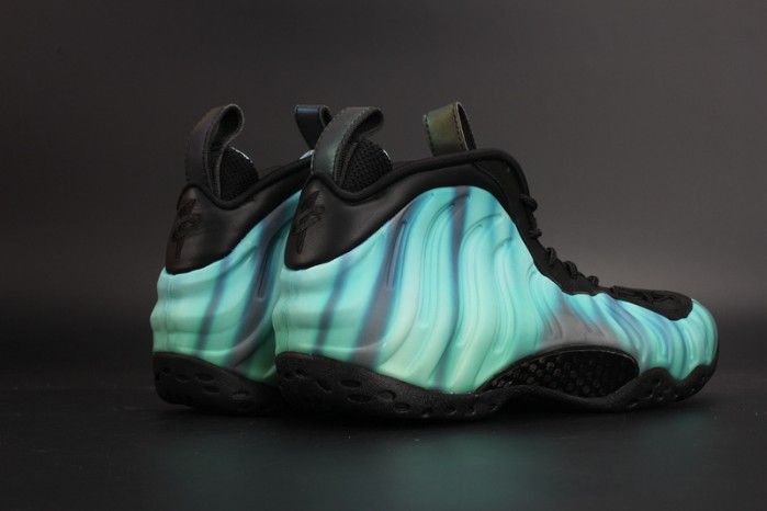 Nike Air Foamposite One “Northern Lights” Black/Green mens 840559-001