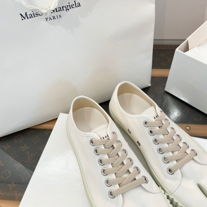 ma1s0n Marg*e1a tabi sneakers s57ws0348