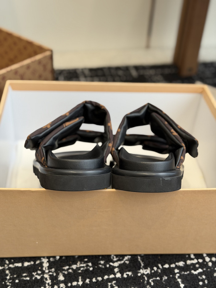 L&V sandal 250