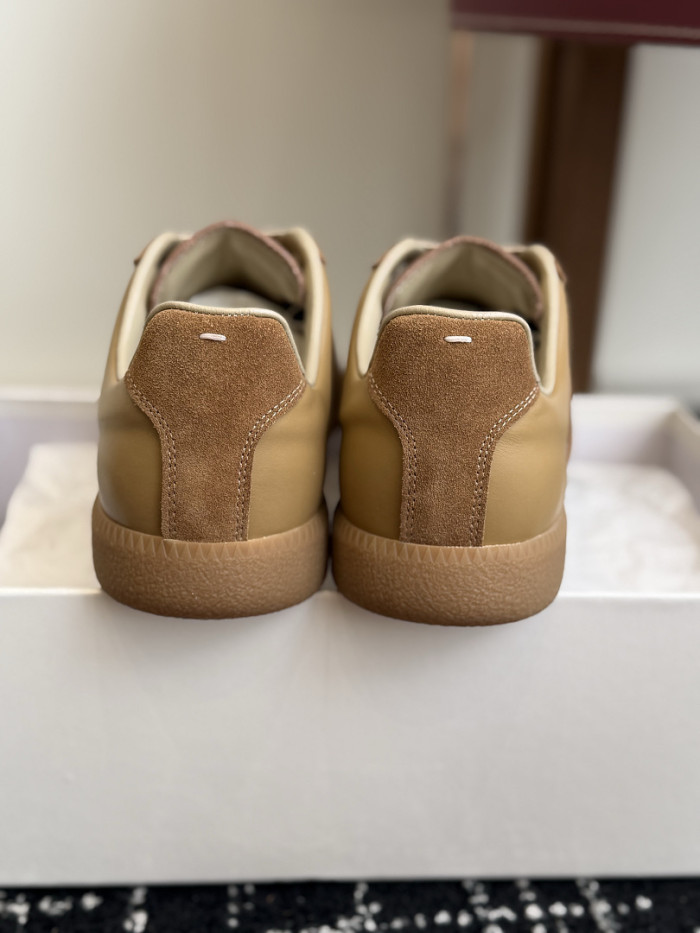 Ma1s0n Marg*e1a CALFSKIN S57WS0437