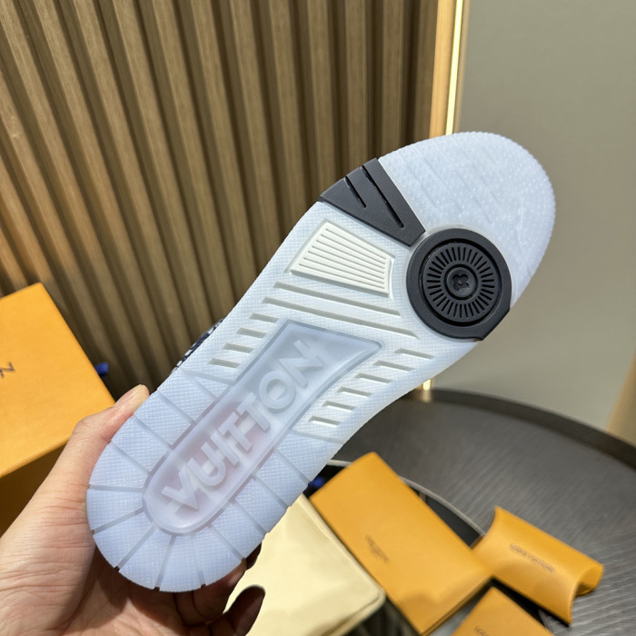 LV snekaers L0000681