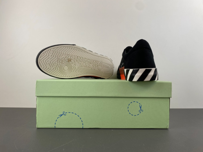 OFF-W c/o Virgil Abloh Vulc Low 2A5WTW