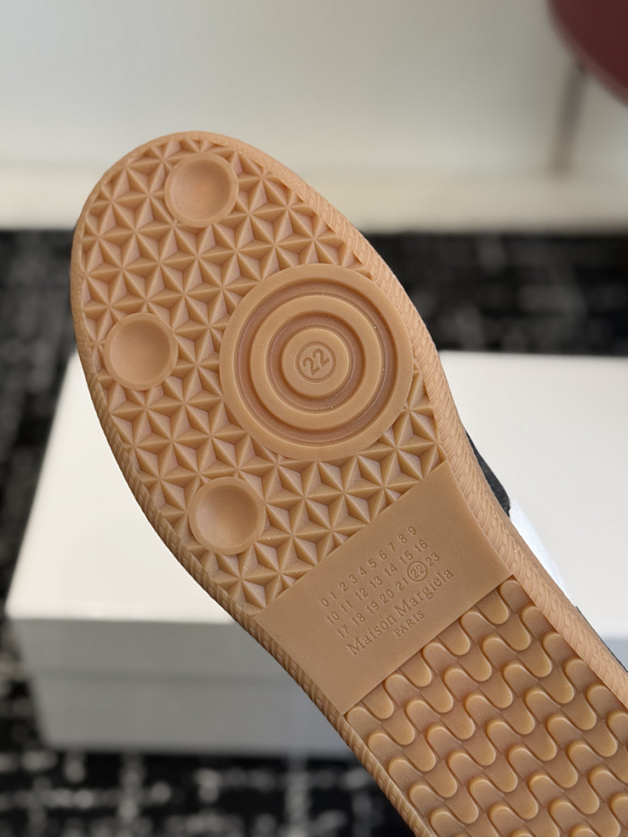 ma1s0n Marg*e1a calfskin s57ws0359