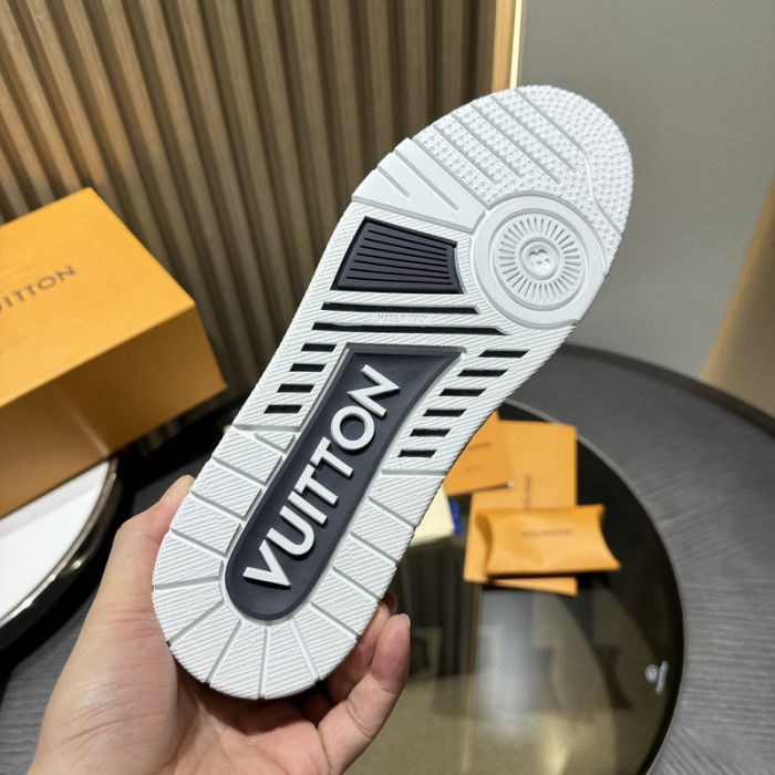 LV snekaers L0000491