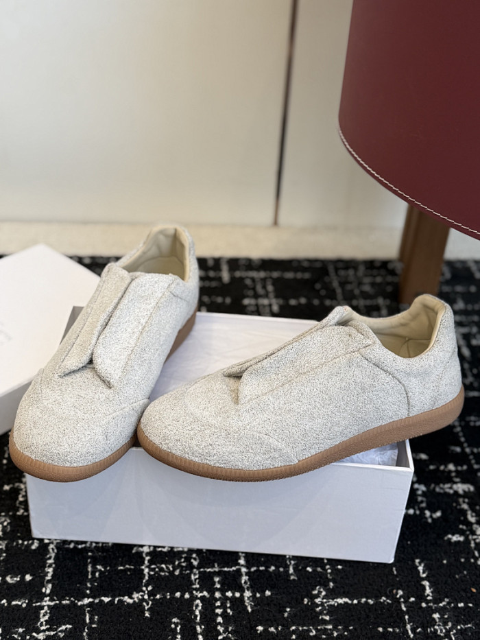 Ma1s0n Marg*e1a CALFSKIN S57WS0362