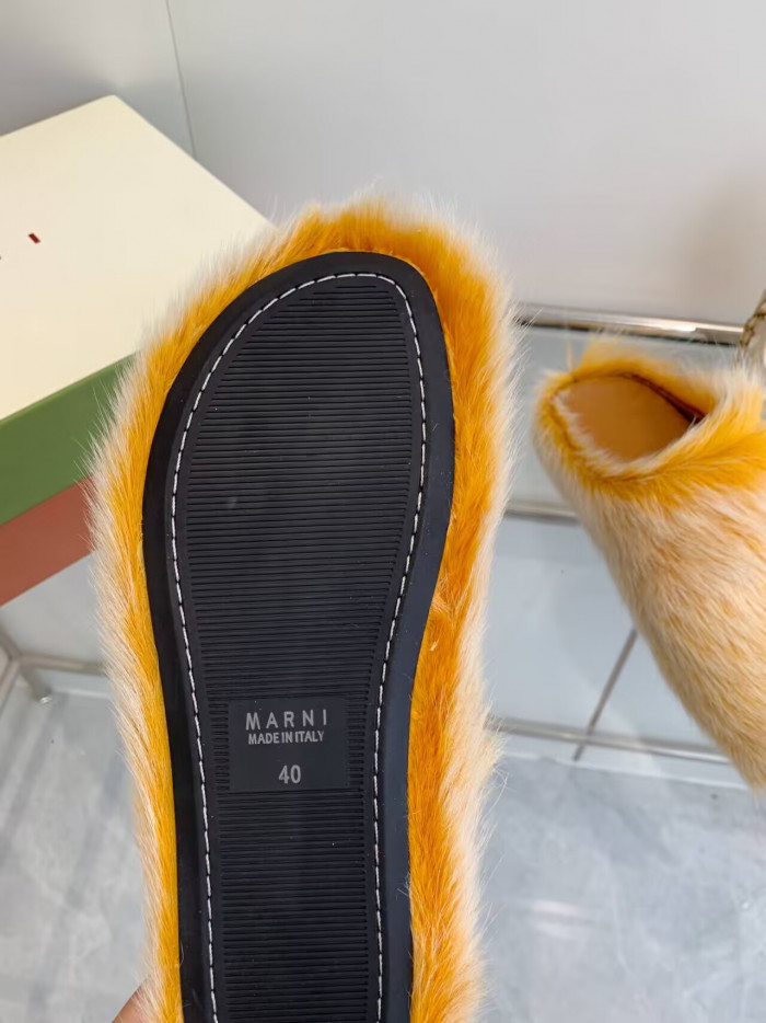 Marni Slides M008